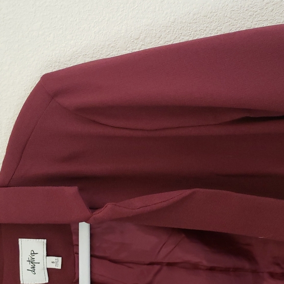 Daytrip | Burgundy Maroon Blazer with Pockets and Silver Accents | Size Small - Picture 3 of 12